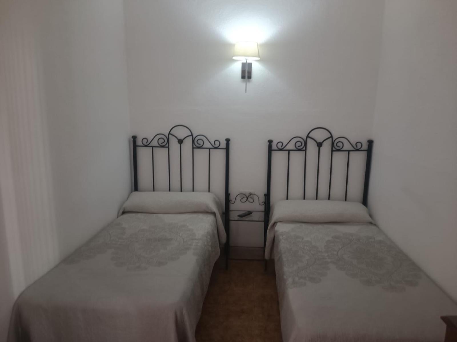 Rooms Los Montes Гранада Екстериор снимка