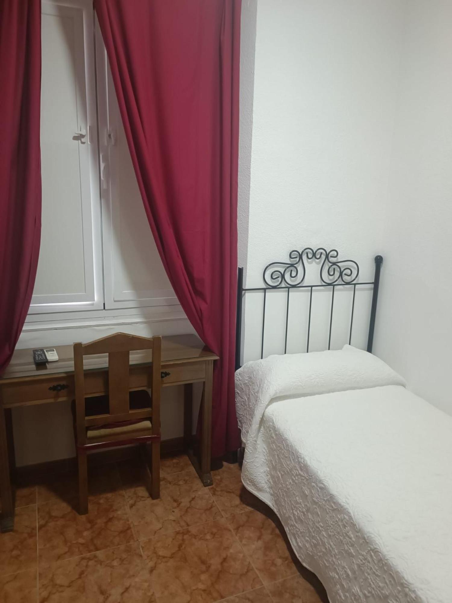 Rooms Los Montes Гранада Екстериор снимка