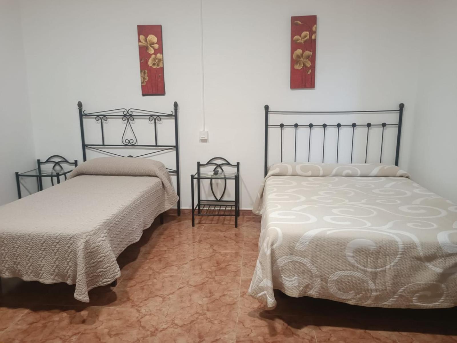 Rooms Los Montes Гранада Екстериор снимка