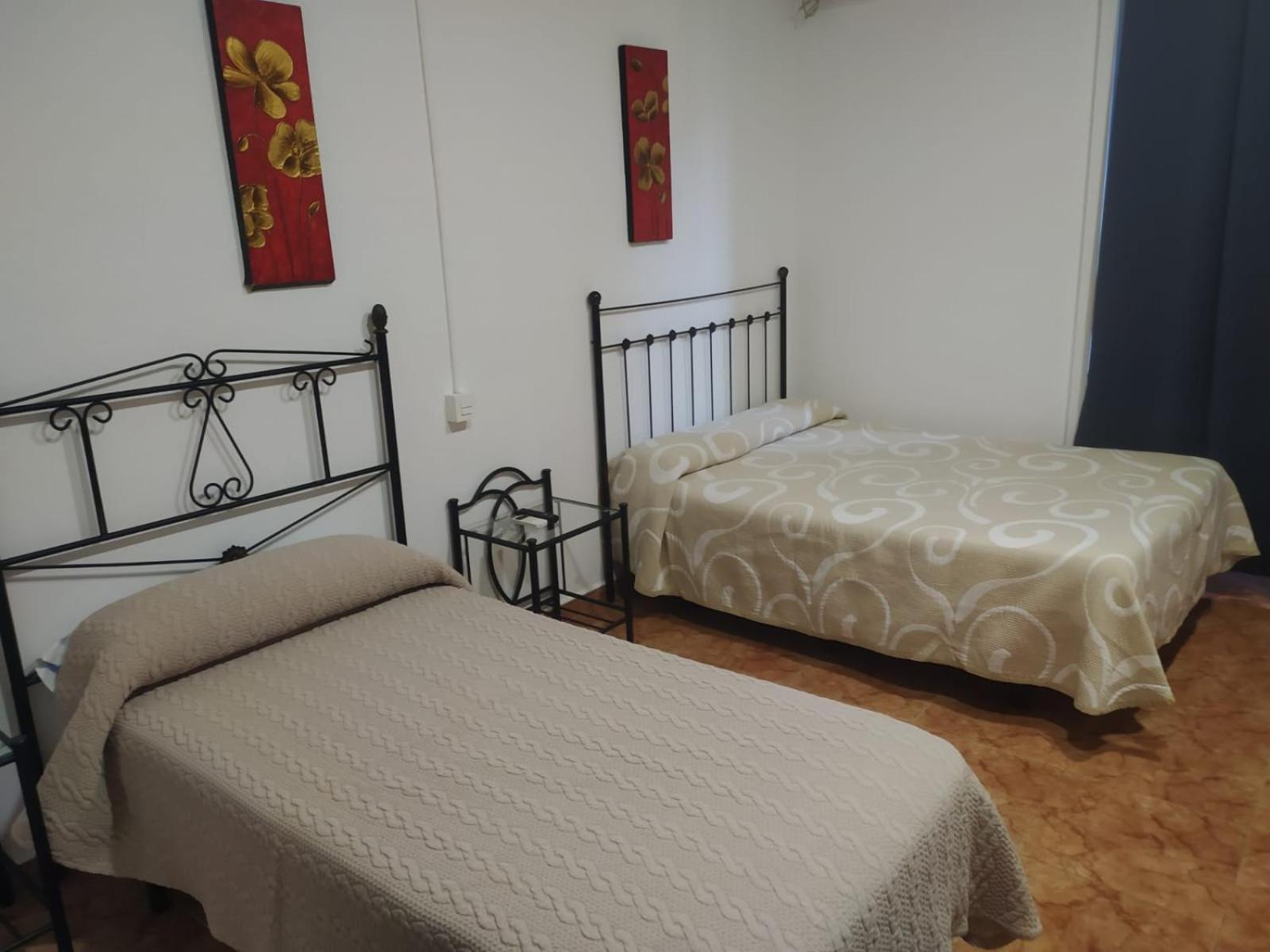 Rooms Los Montes Гранада Екстериор снимка