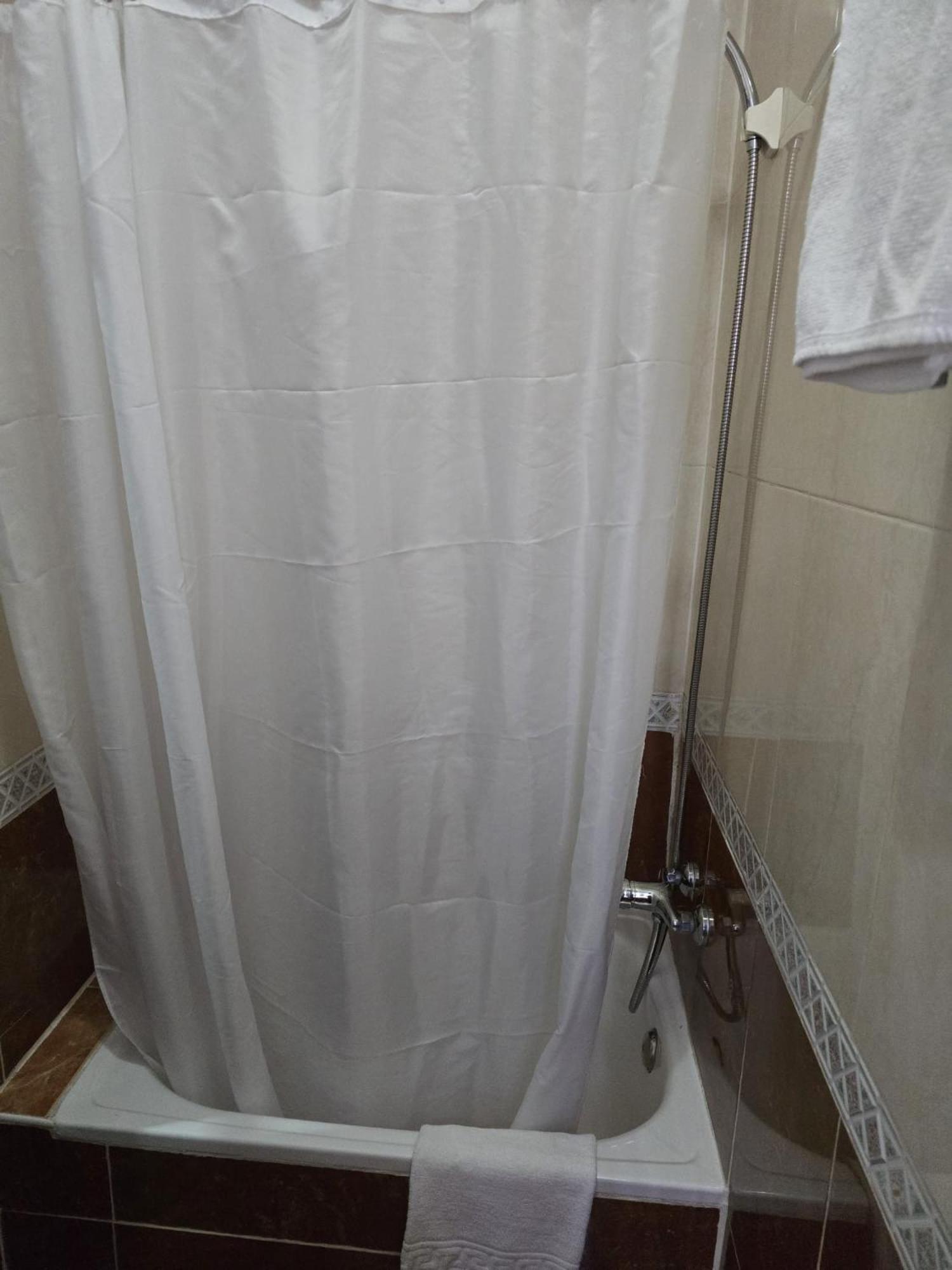 Rooms Los Montes Гранада Екстериор снимка