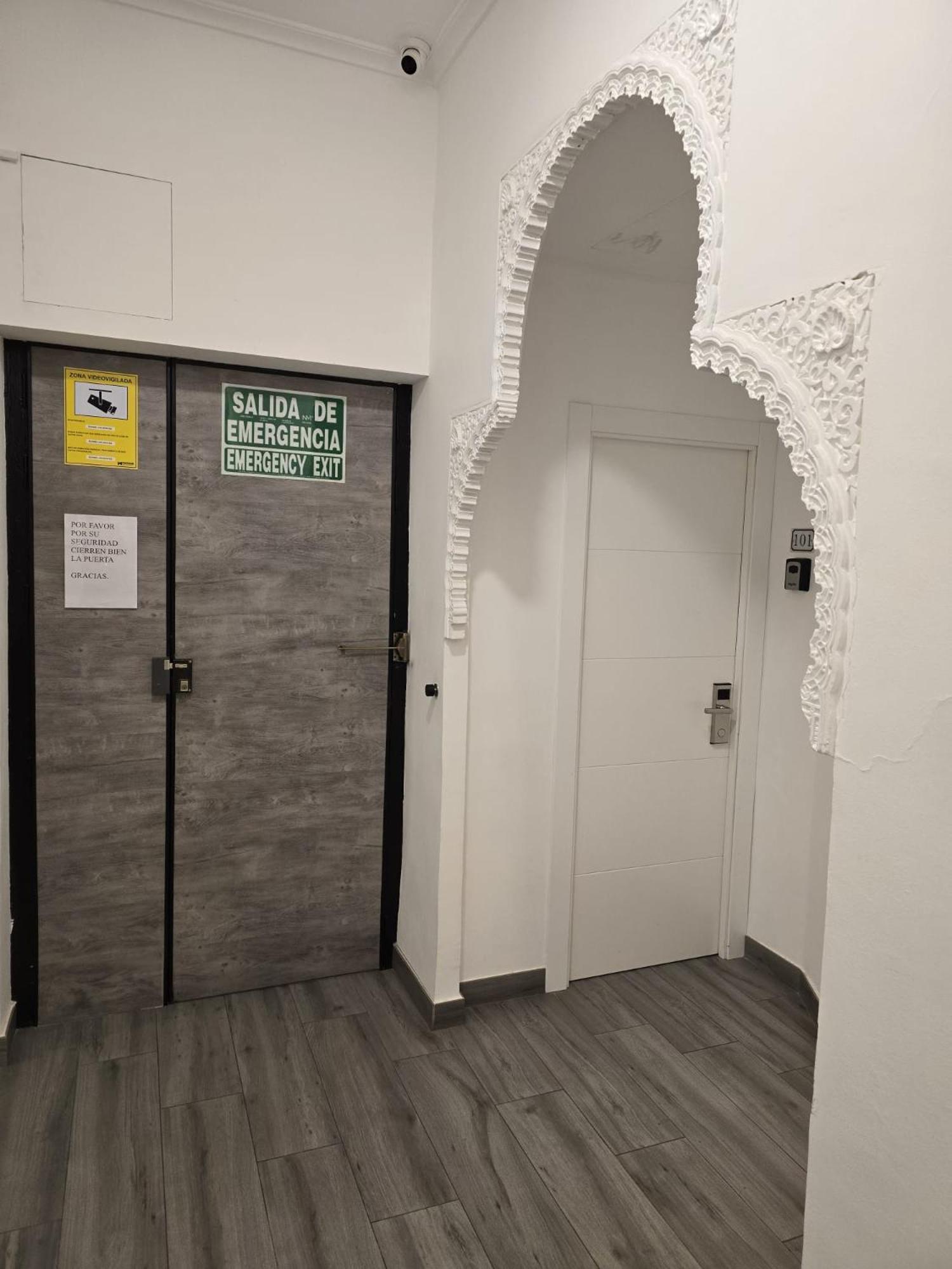 Rooms Los Montes Гранада Екстериор снимка